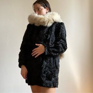 Vintage Mob Wife black coat with attached faux fur scarf